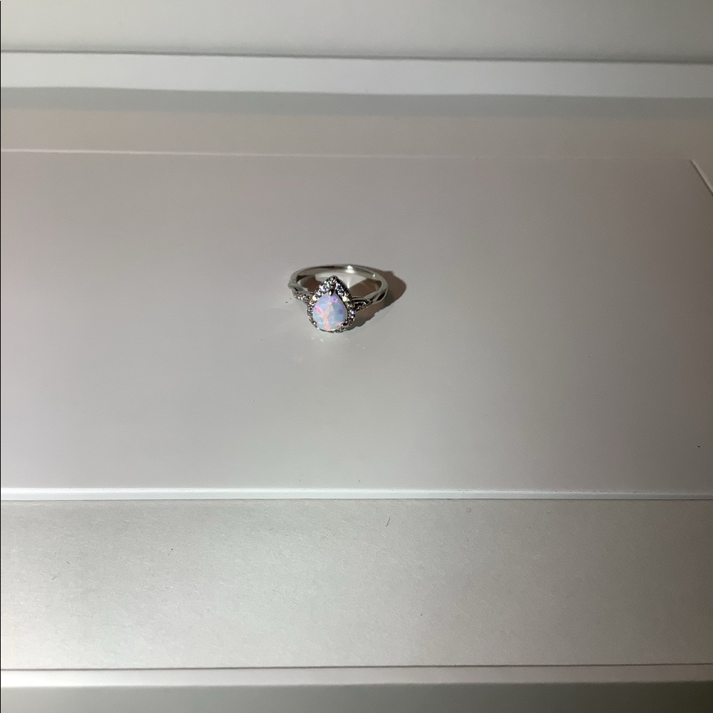 Opal fashion ring